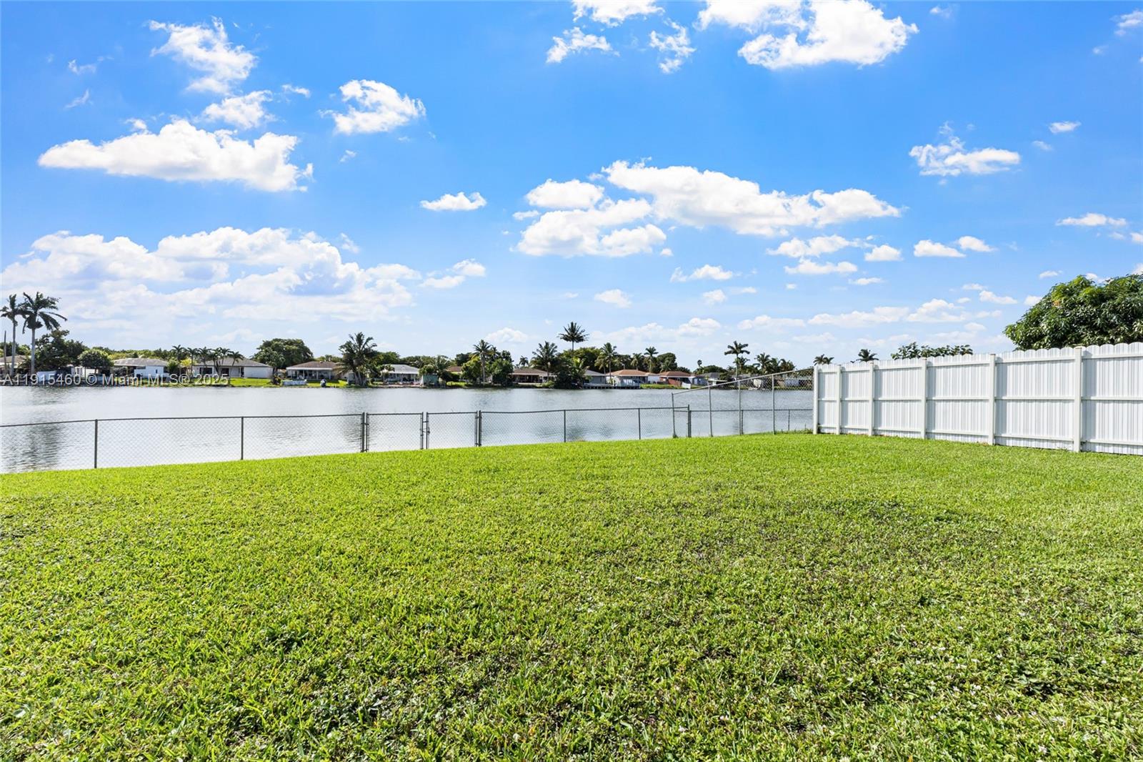 SALMA LAKE PHASE 2 - Residential