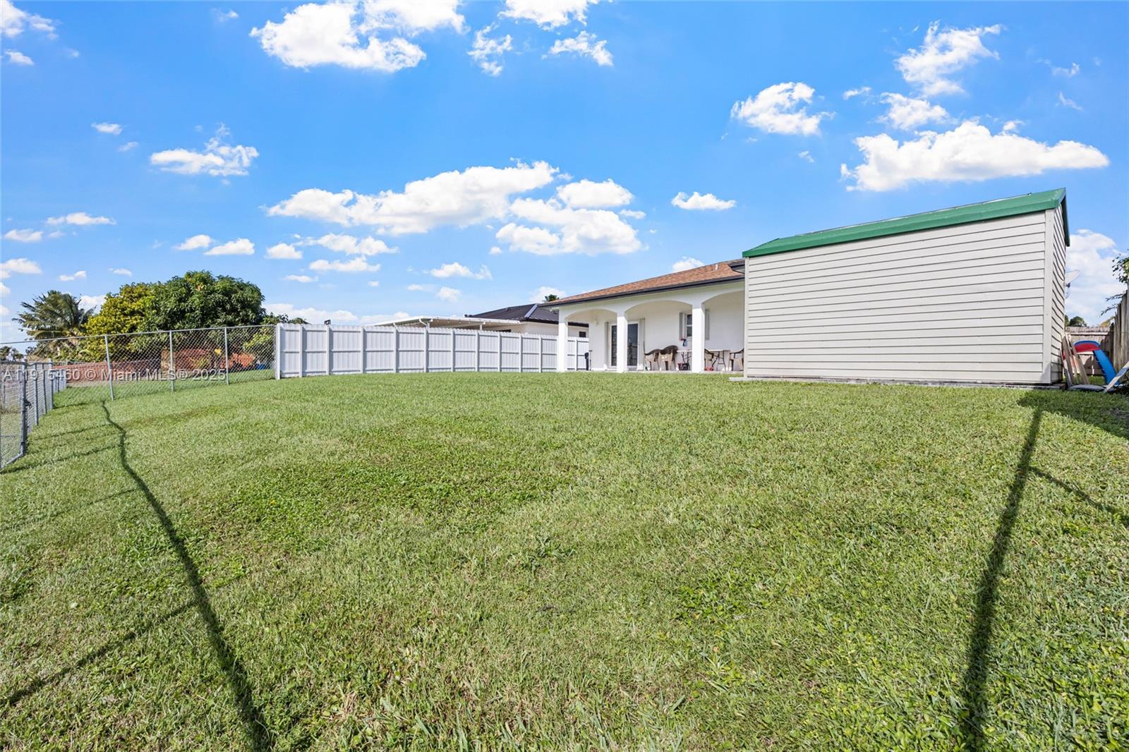 SALMA LAKE PHASE 2 - Residential