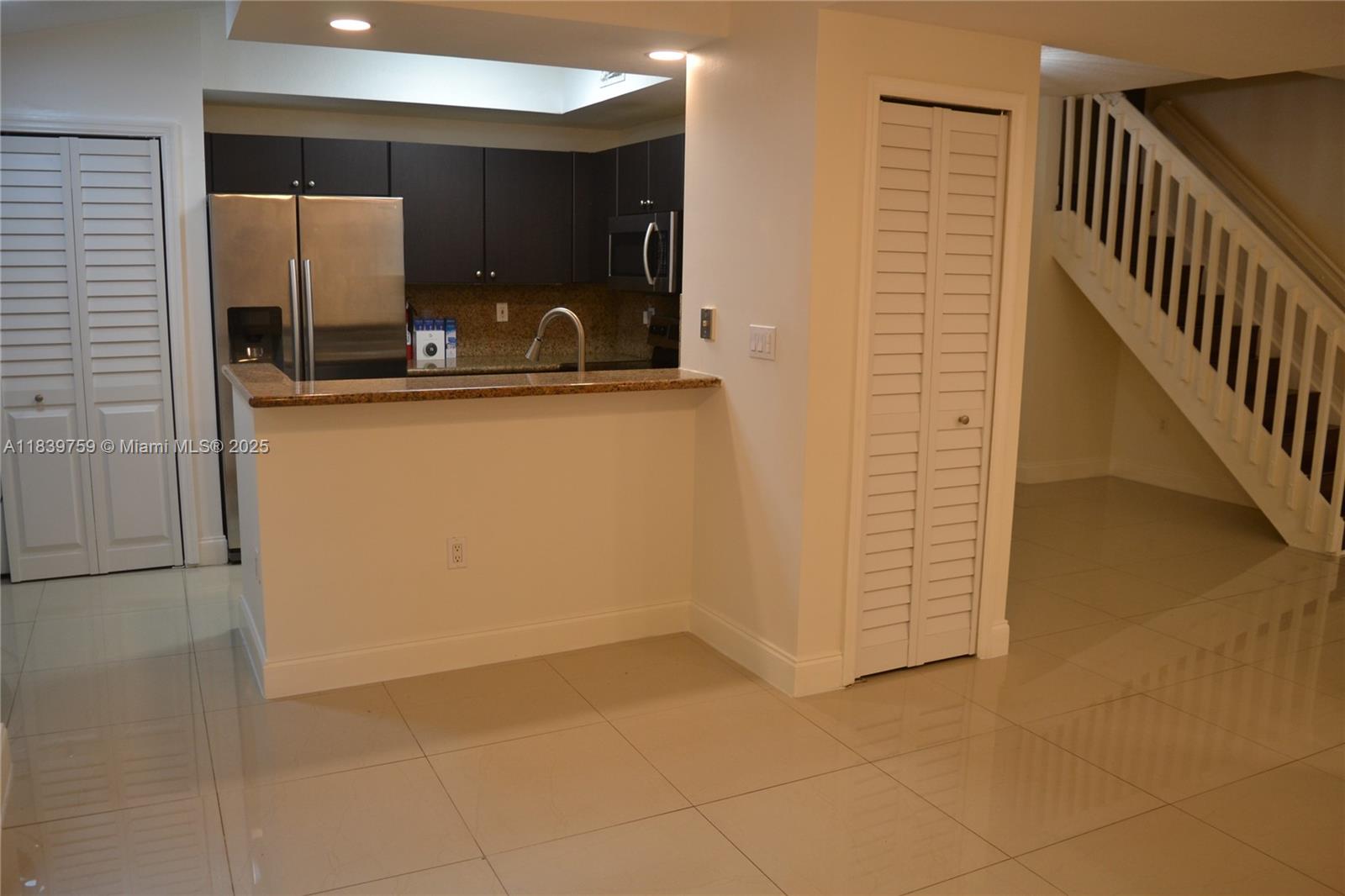 10190 SW 88th St 504
