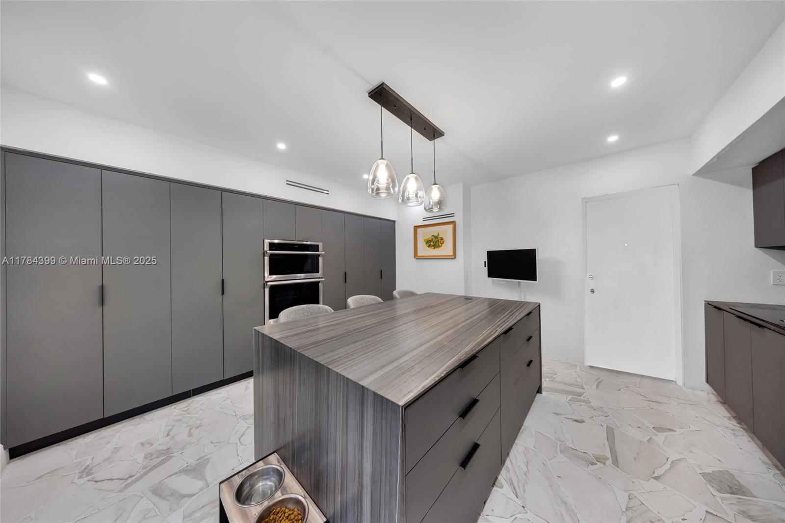 AMD PL BISCAYNE PINES - Residential