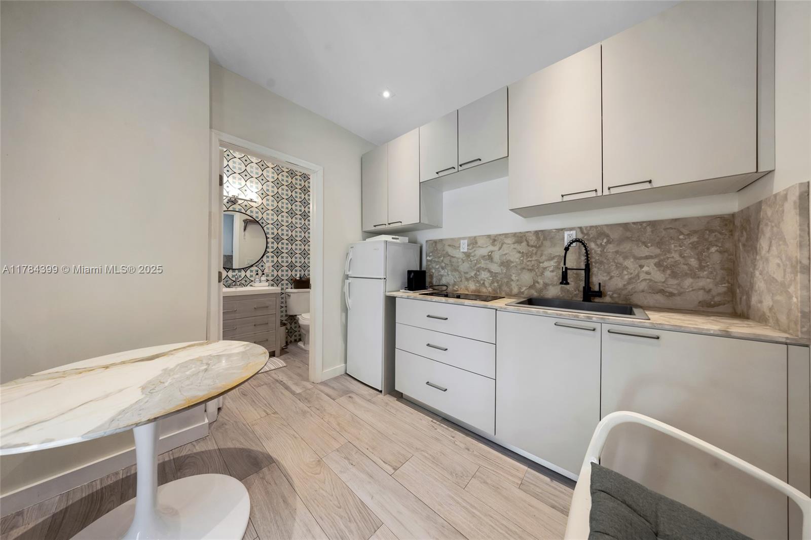 AMD PL BISCAYNE PINES - Residential