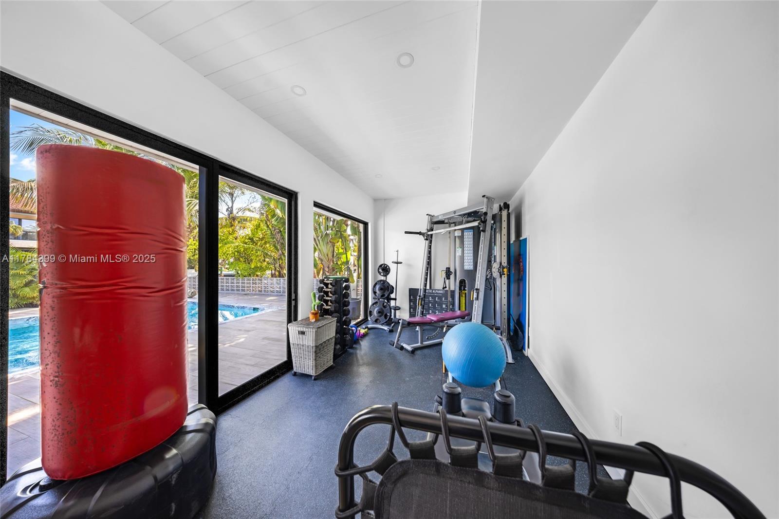 AMD PL BISCAYNE PINES - Residential