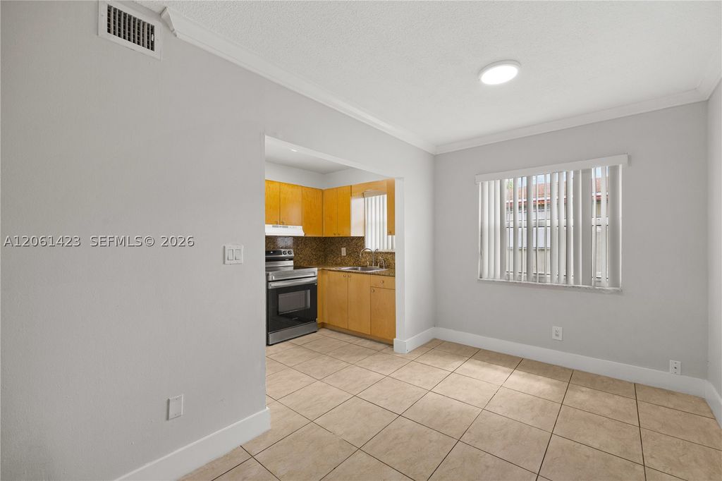 Photo of 4933 Hollywood Blvd #201, Hollywood, FL 33021 (MLS # A12061423)