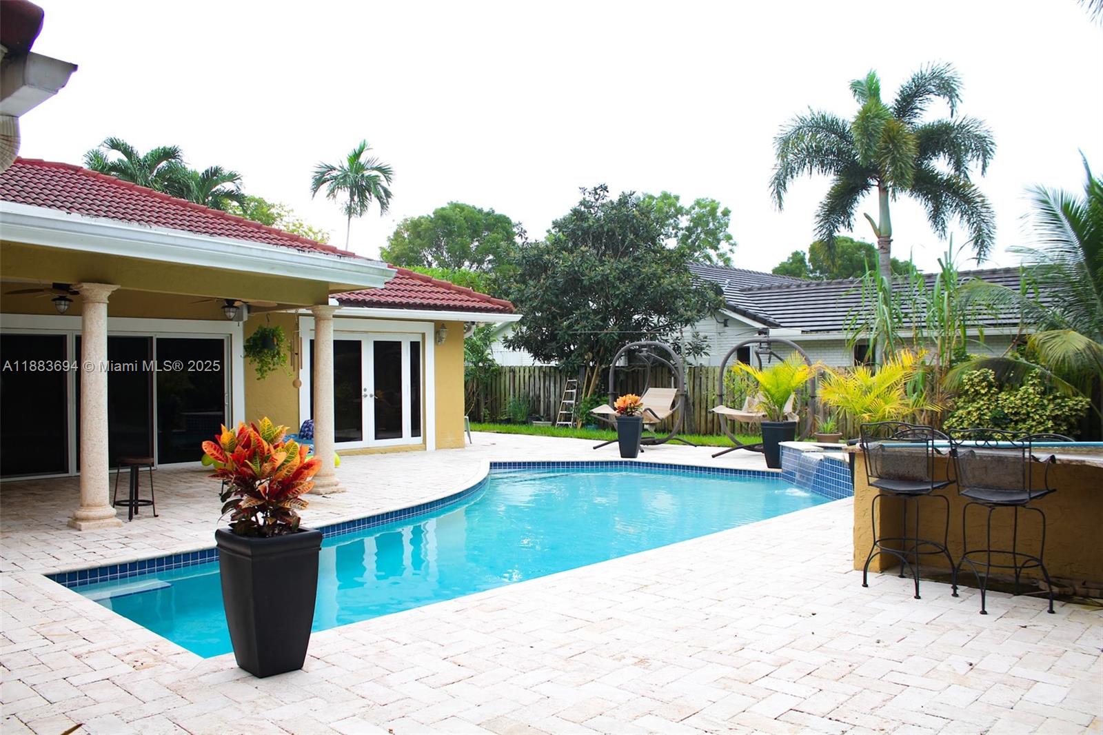 CYPRESS RUN - Residential