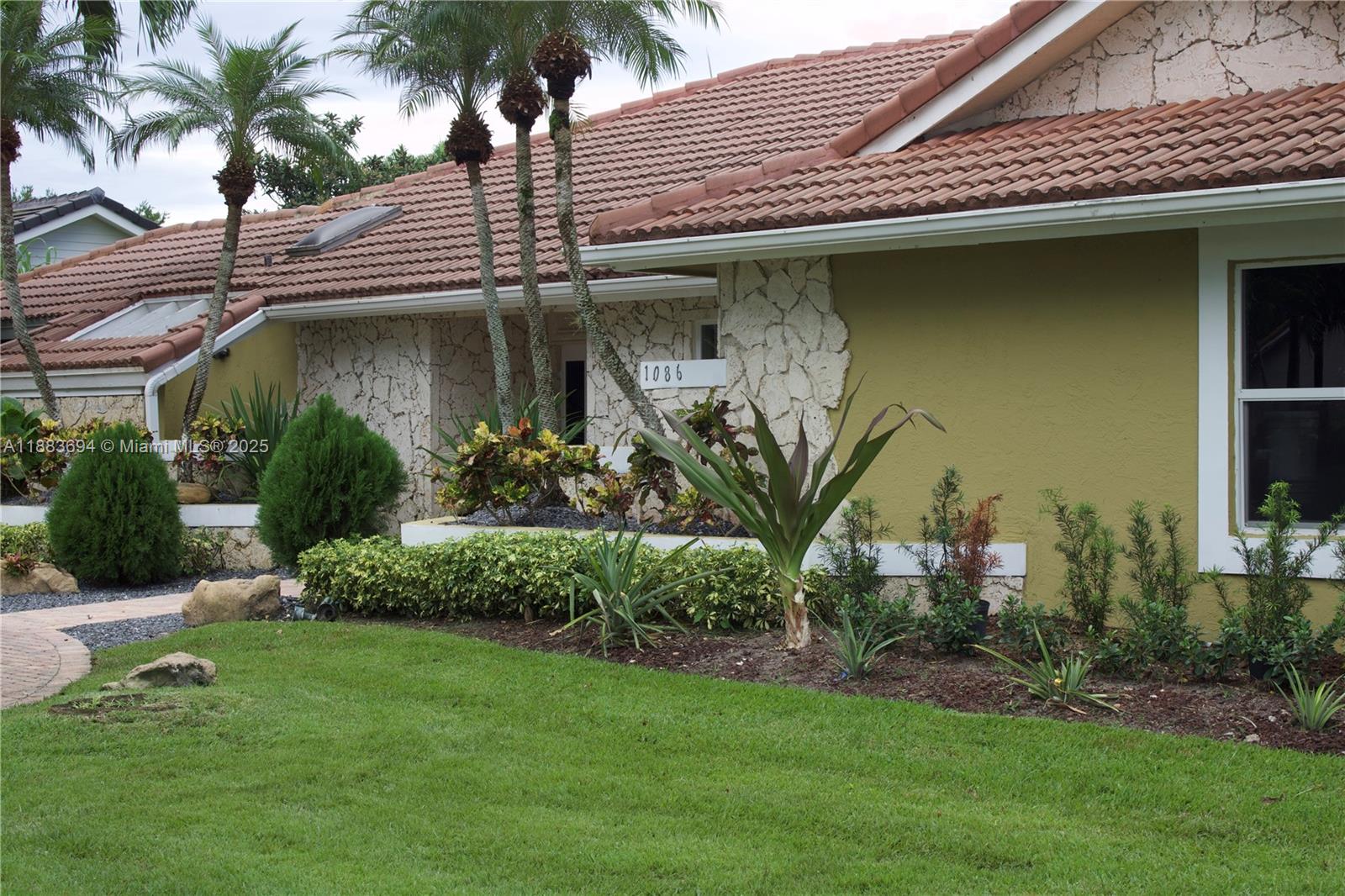 CYPRESS RUN - Residential