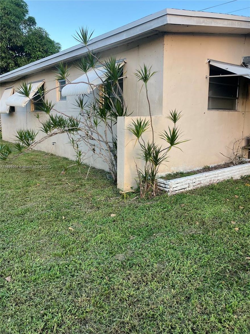 3 bedroom 2 bath and Florida room *****   Large corner lot **** 1 car garage*****  Roof is less than 5 years old****Generac in house generator ***Florida room**** Good central air system