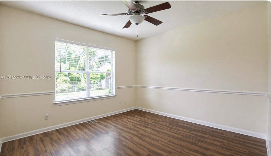 KINGS GRANT EAST - Residential
