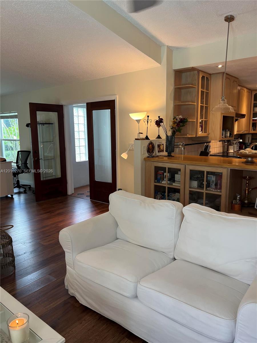 KINGS GRANT EAST - Residential