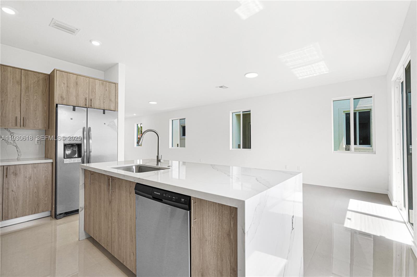 CHLOE ESTATES - Residential