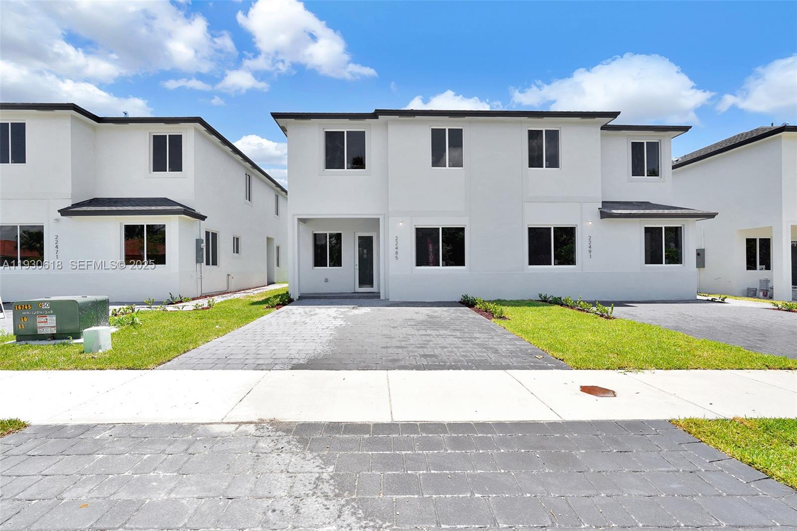 CHLOE ESTATES - Residential