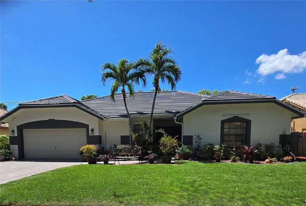 Photo of 10940 NW 18th Ct, Plantation, FL 33322 (MLS # A12017244)