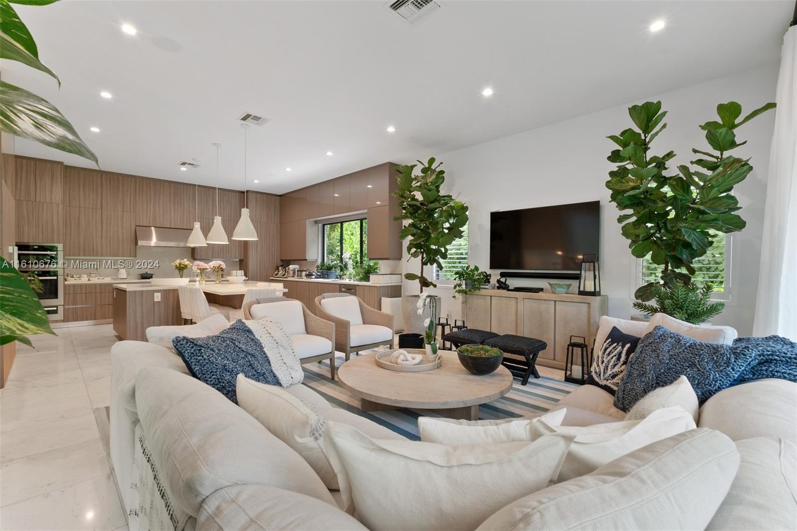 GRANADA PARK AMD - Residential