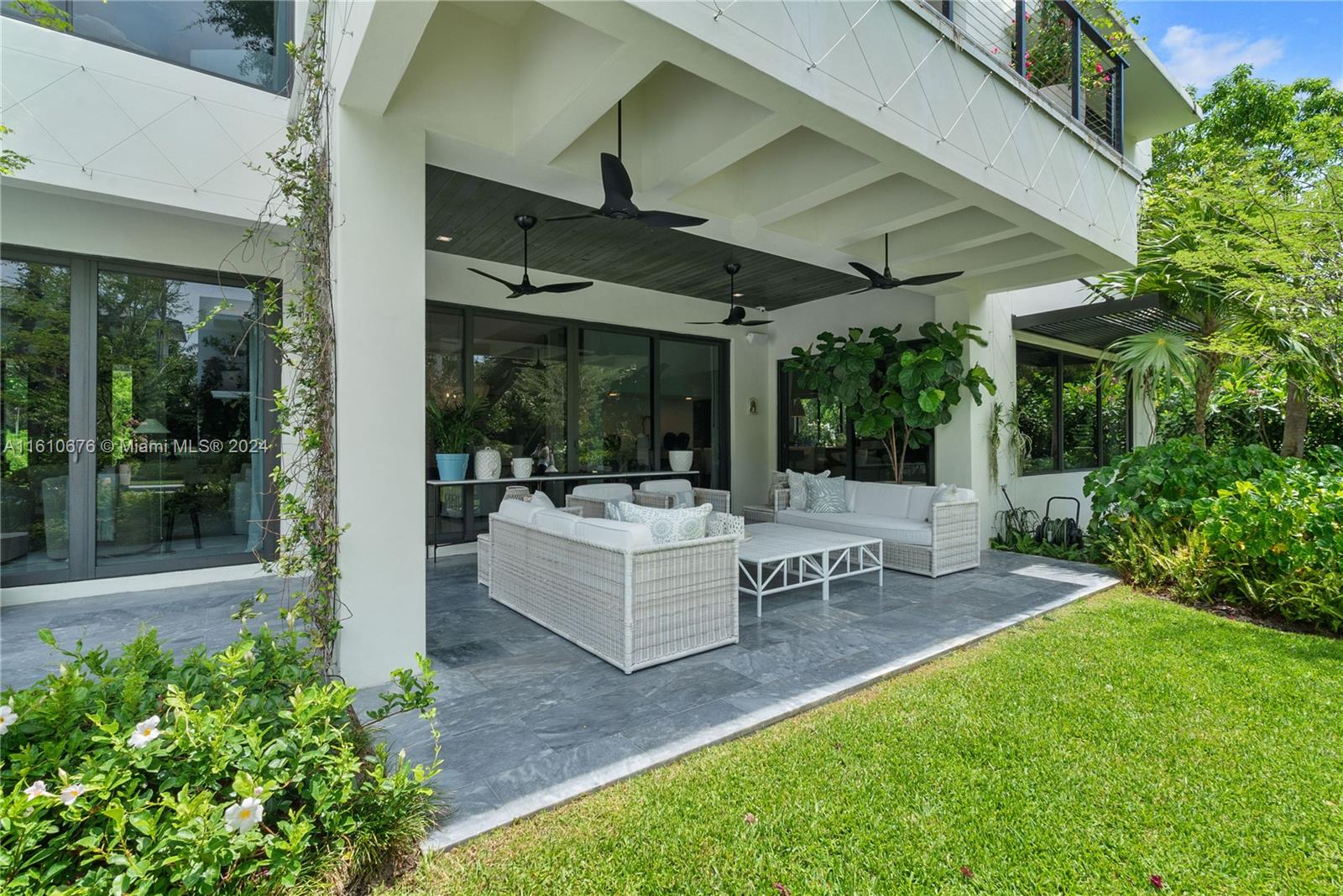 GRANADA PARK AMD - Residential