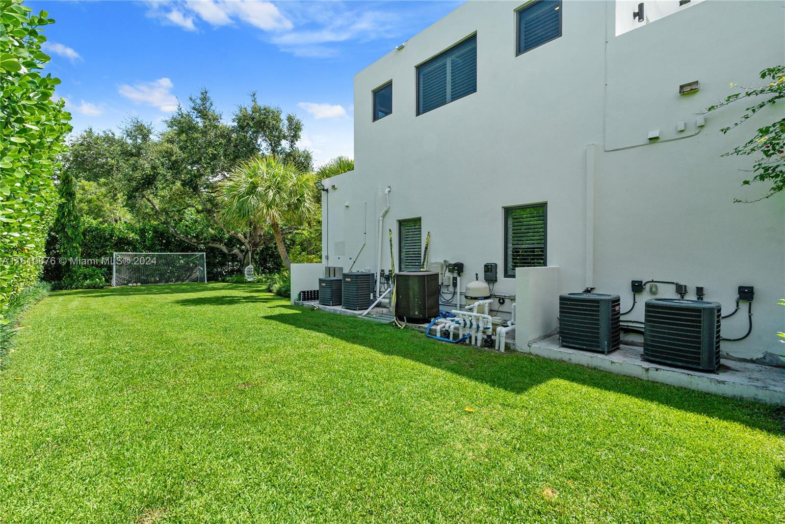 GRANADA PARK AMD - Residential