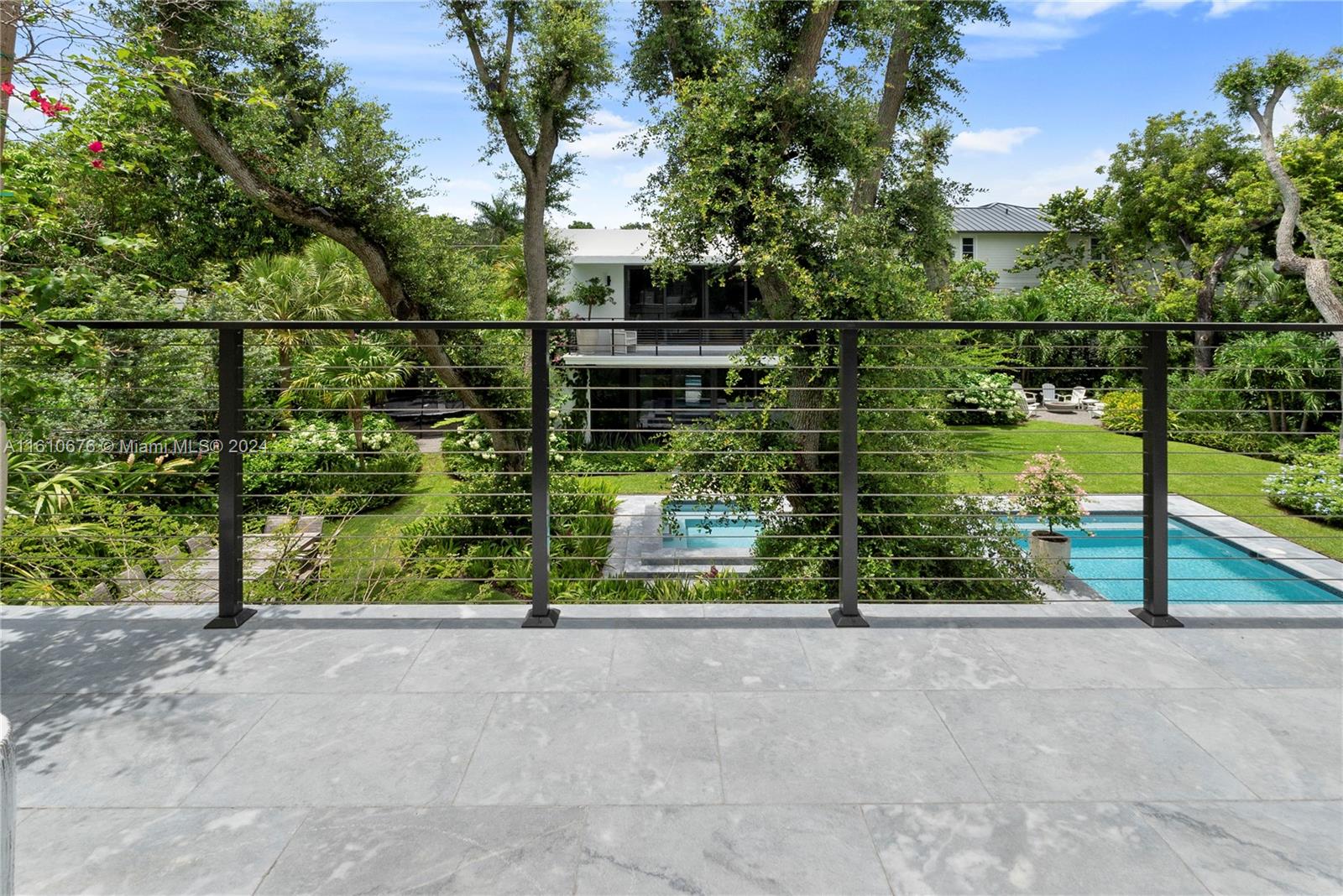 GRANADA PARK AMD - Residential