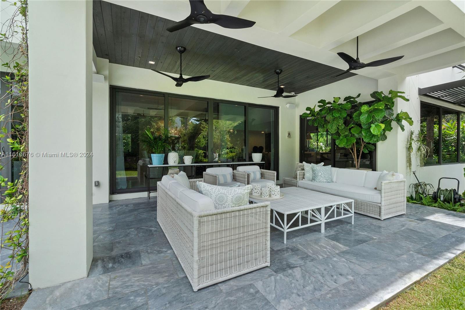 GRANADA PARK AMD - Residential