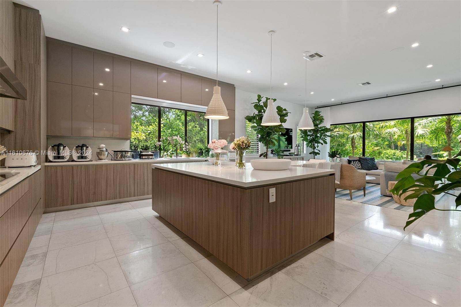 GRANADA PARK AMD - Residential
