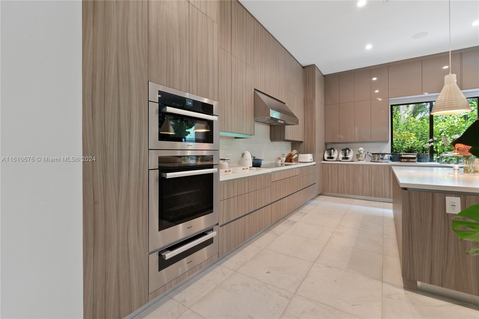 GRANADA PARK AMD - Residential