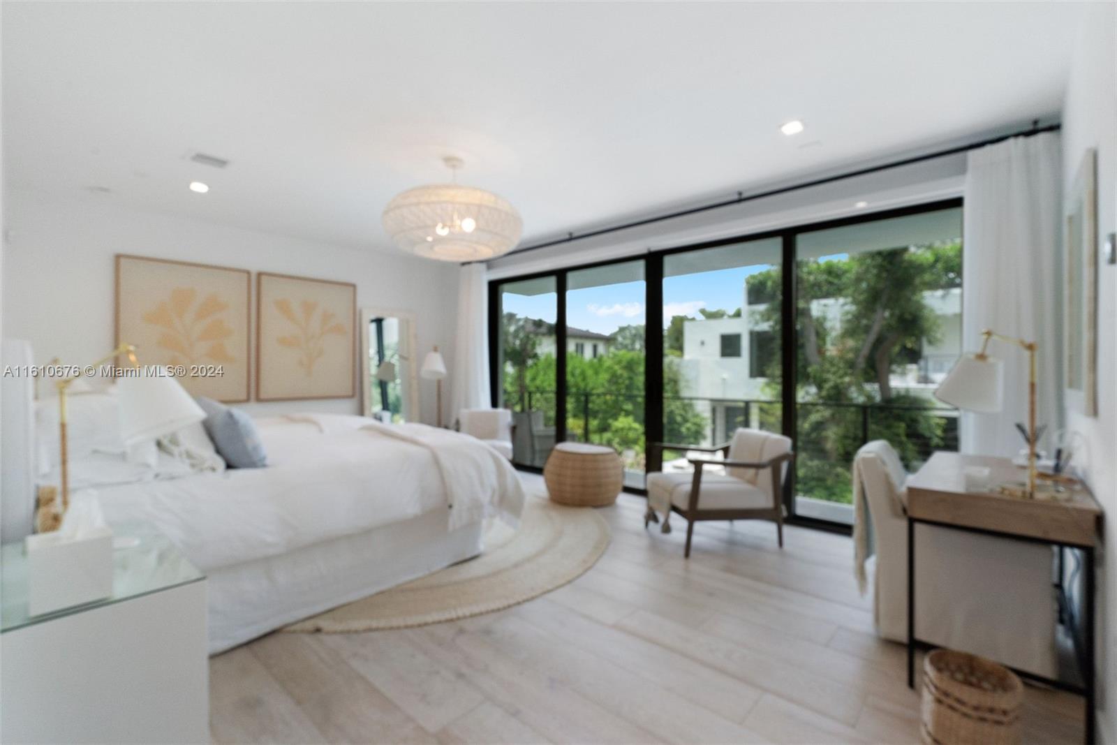 GRANADA PARK AMD - Residential
