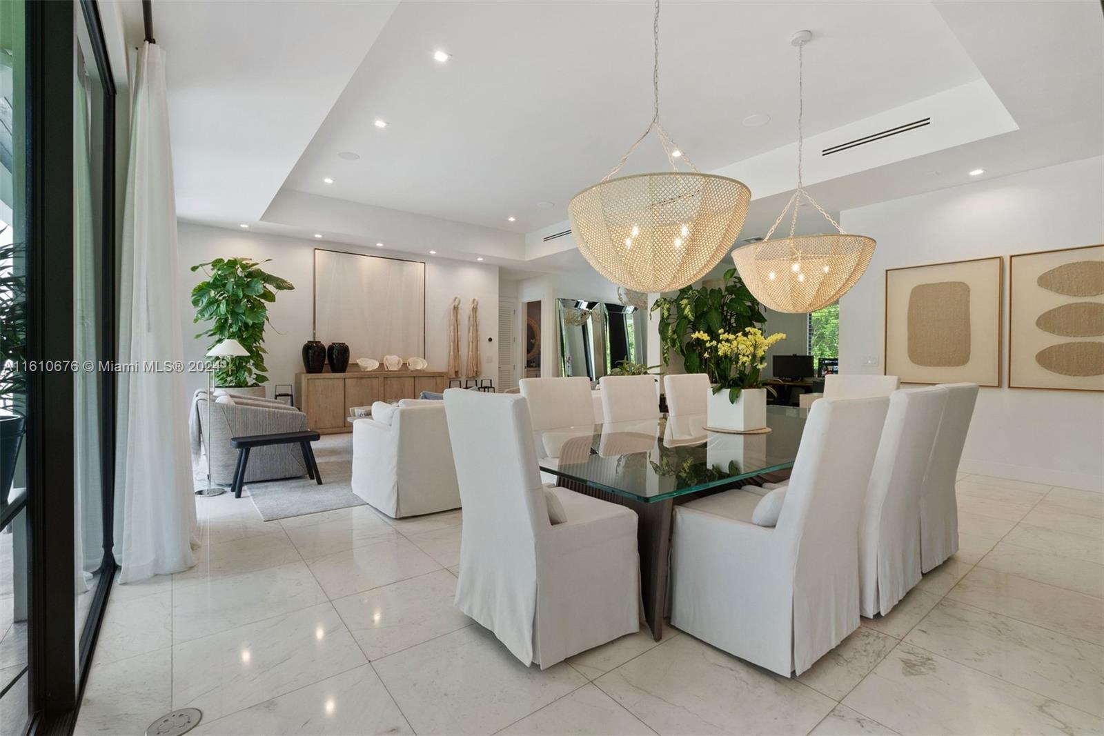 GRANADA PARK AMD - Residential