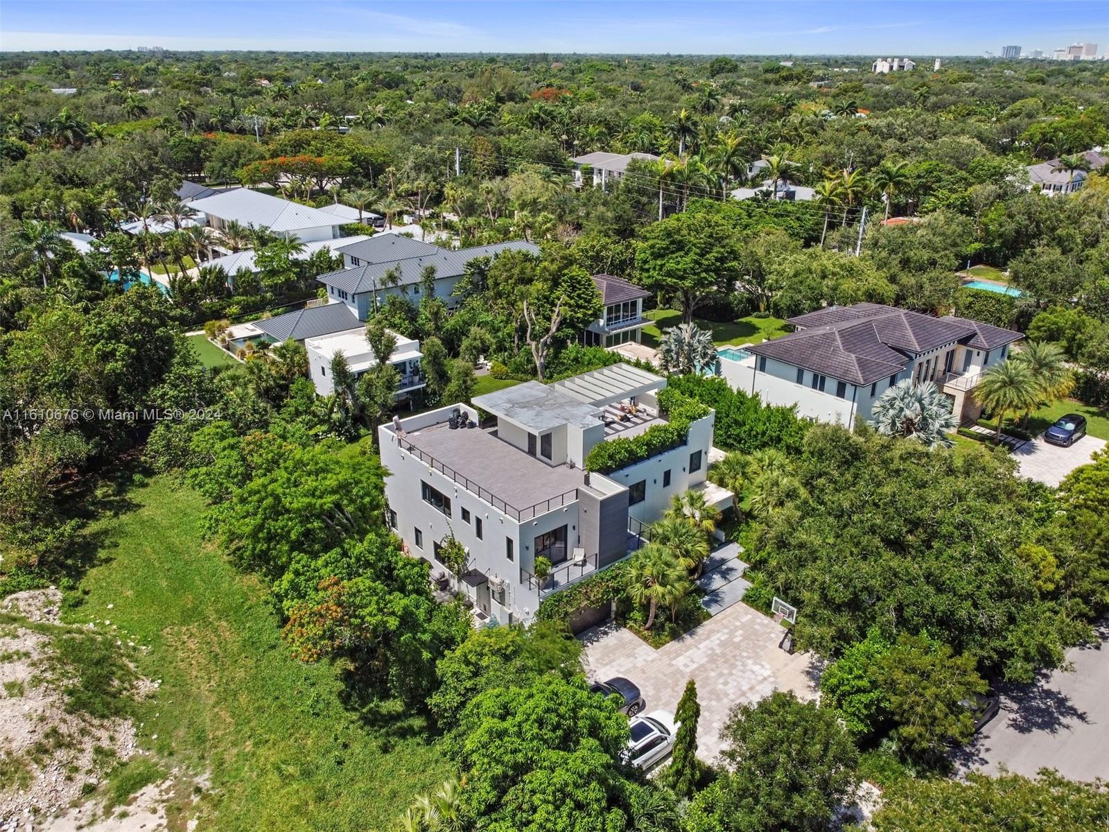 GRANADA PARK AMD - Residential