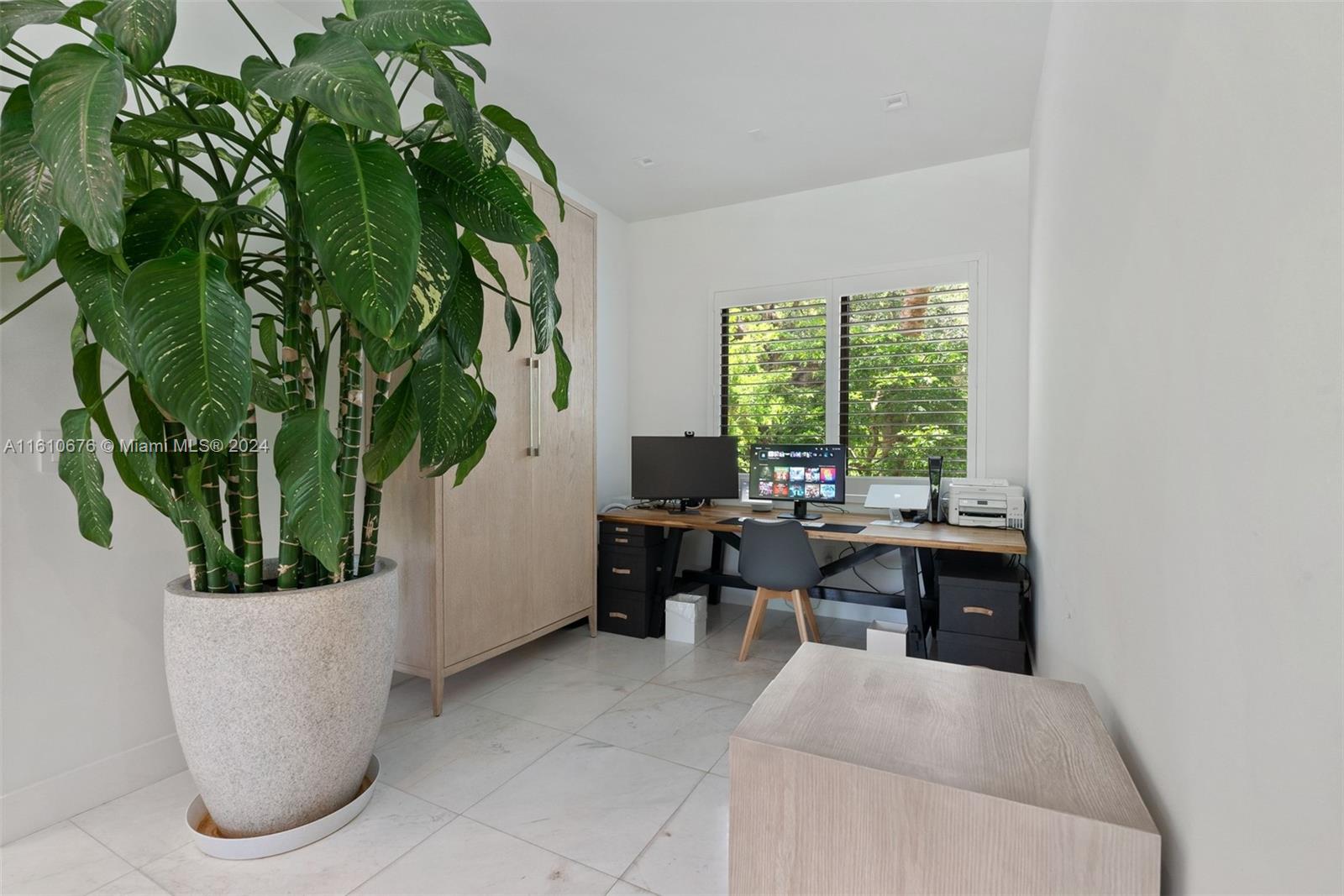 GRANADA PARK AMD - Residential