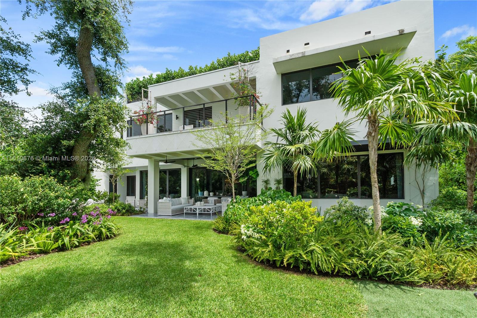GRANADA PARK AMD - Residential