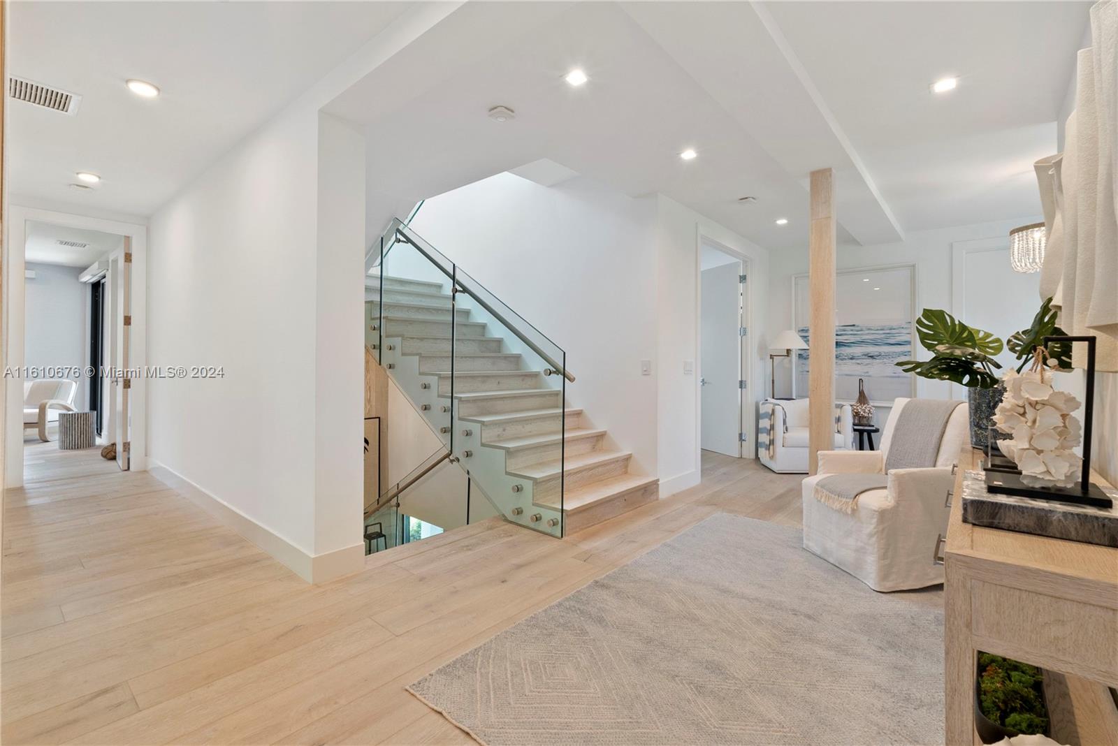 GRANADA PARK AMD - Residential