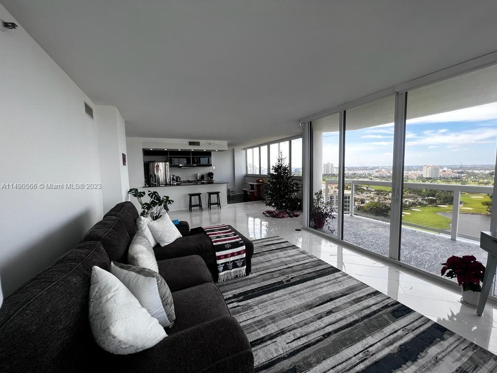 THE LANDMARK CONDO - Residential