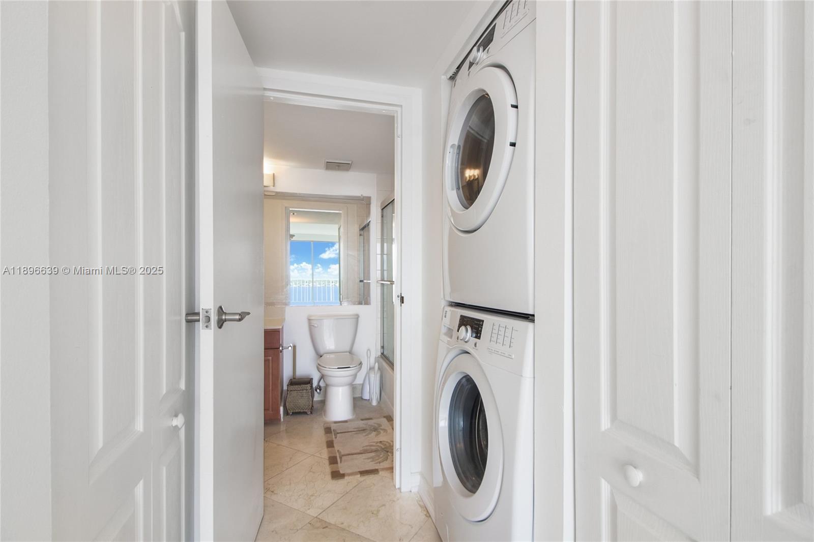 THE GRANDVIEW PALACE COND - Residential