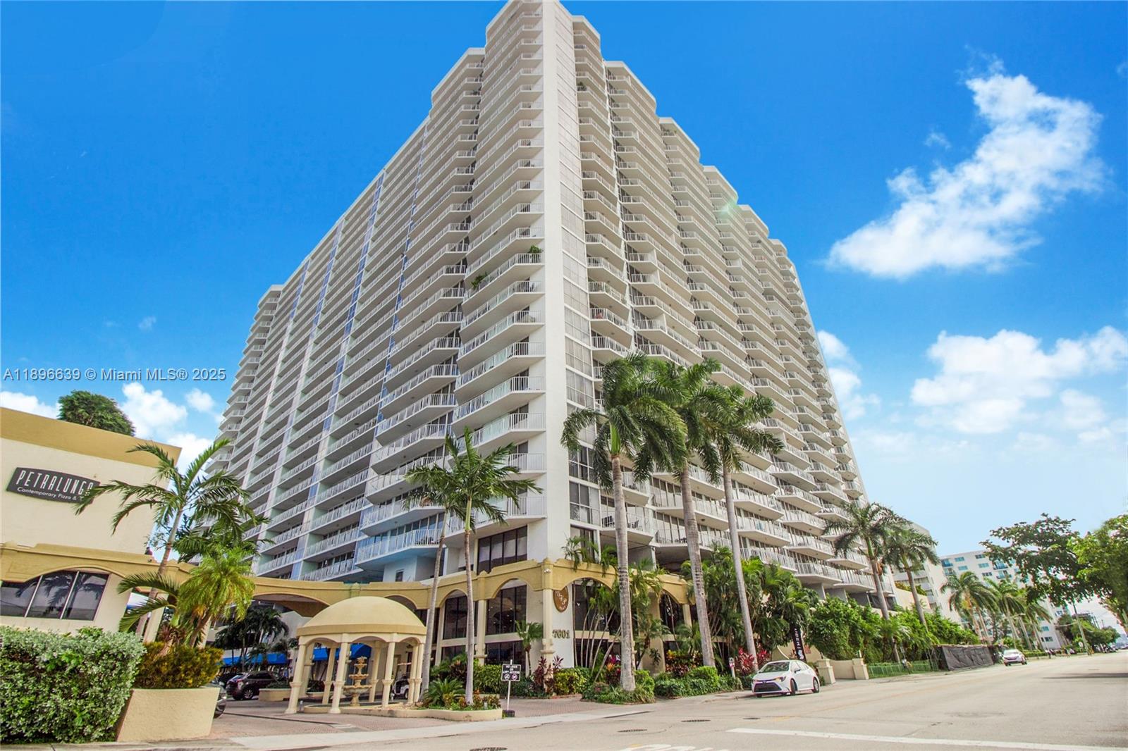 THE GRANDVIEW PALACE COND - Residential