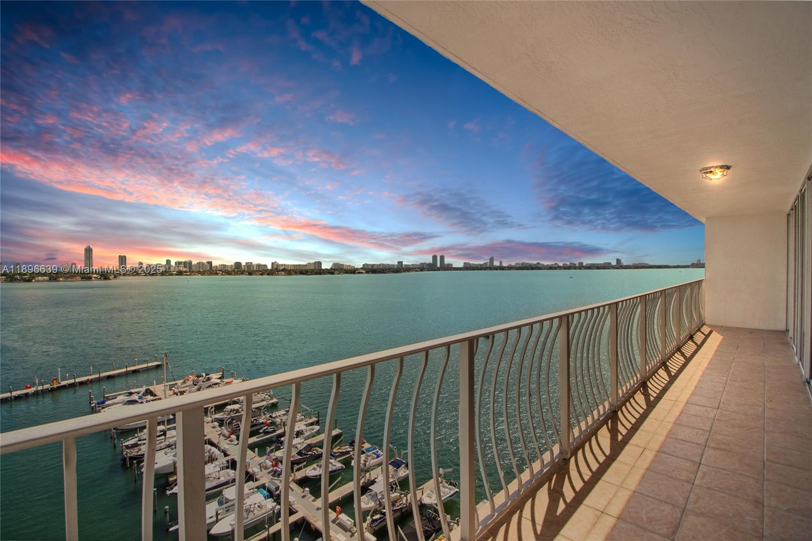 THE GRANDVIEW PALACE COND - Residential