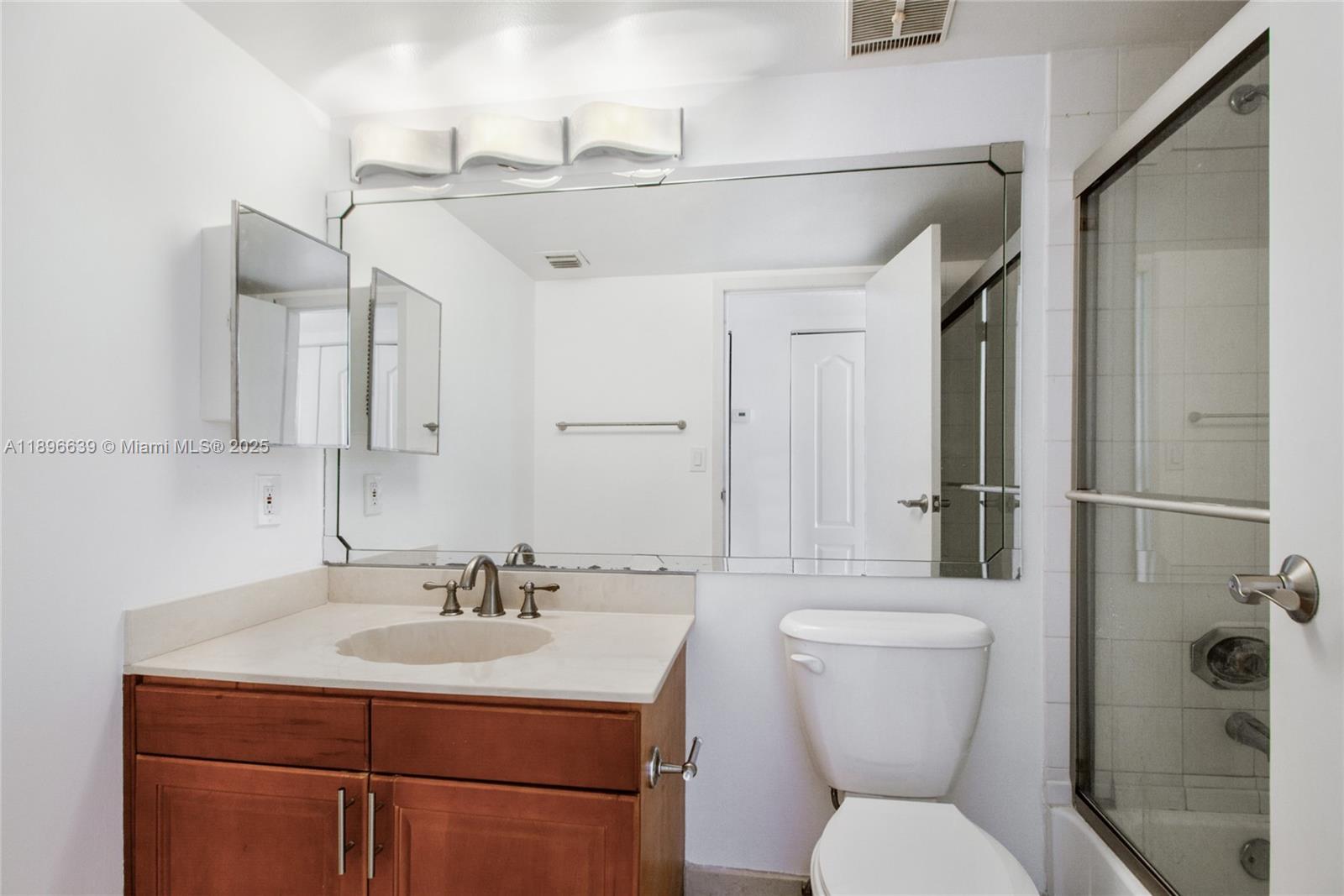 THE GRANDVIEW PALACE COND - Residential