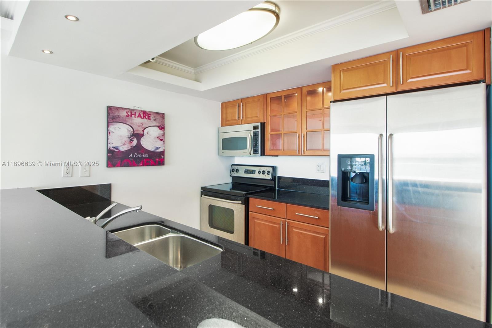 THE GRANDVIEW PALACE COND - Residential