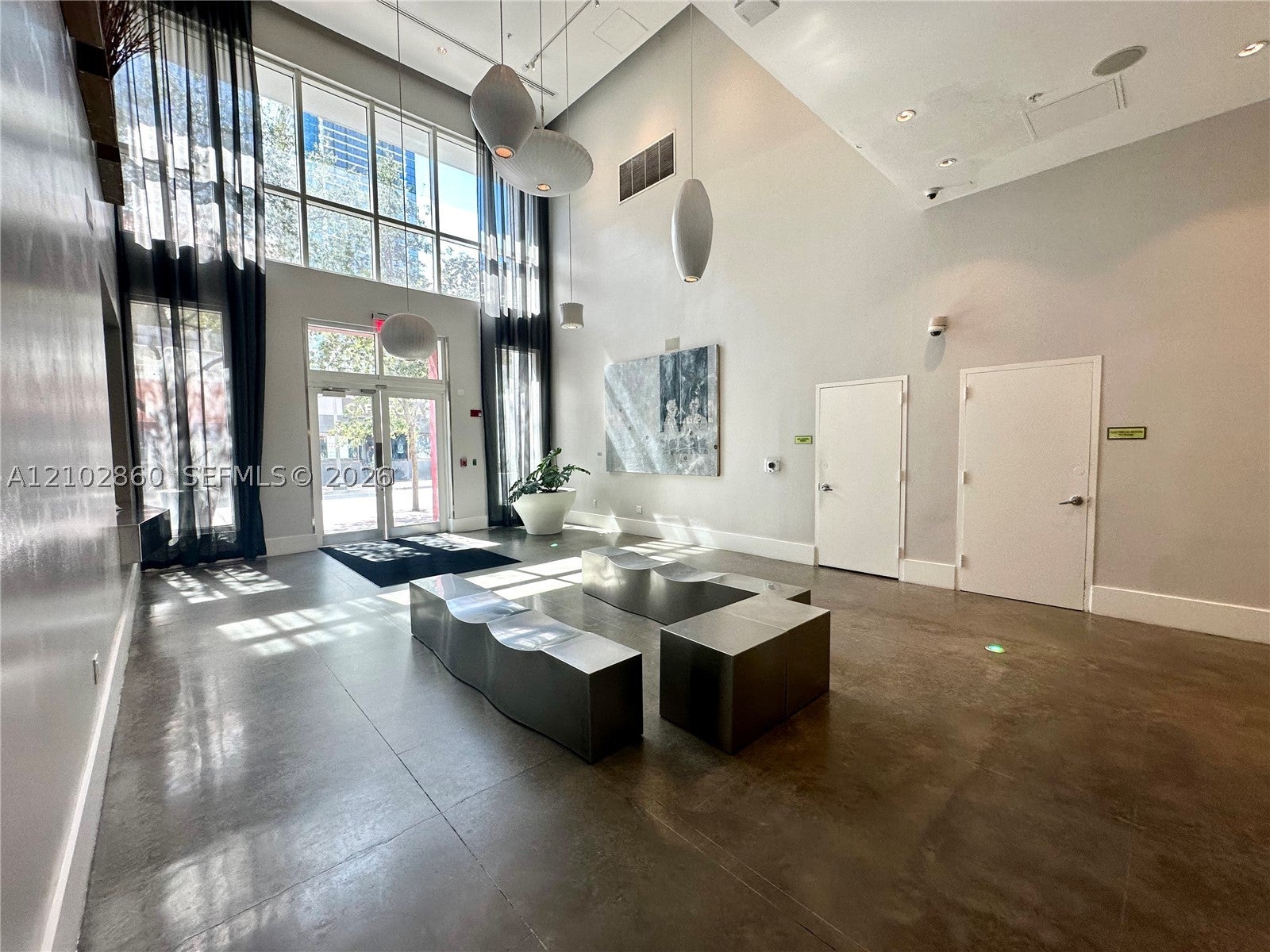 133 NE 2nd Ave 809