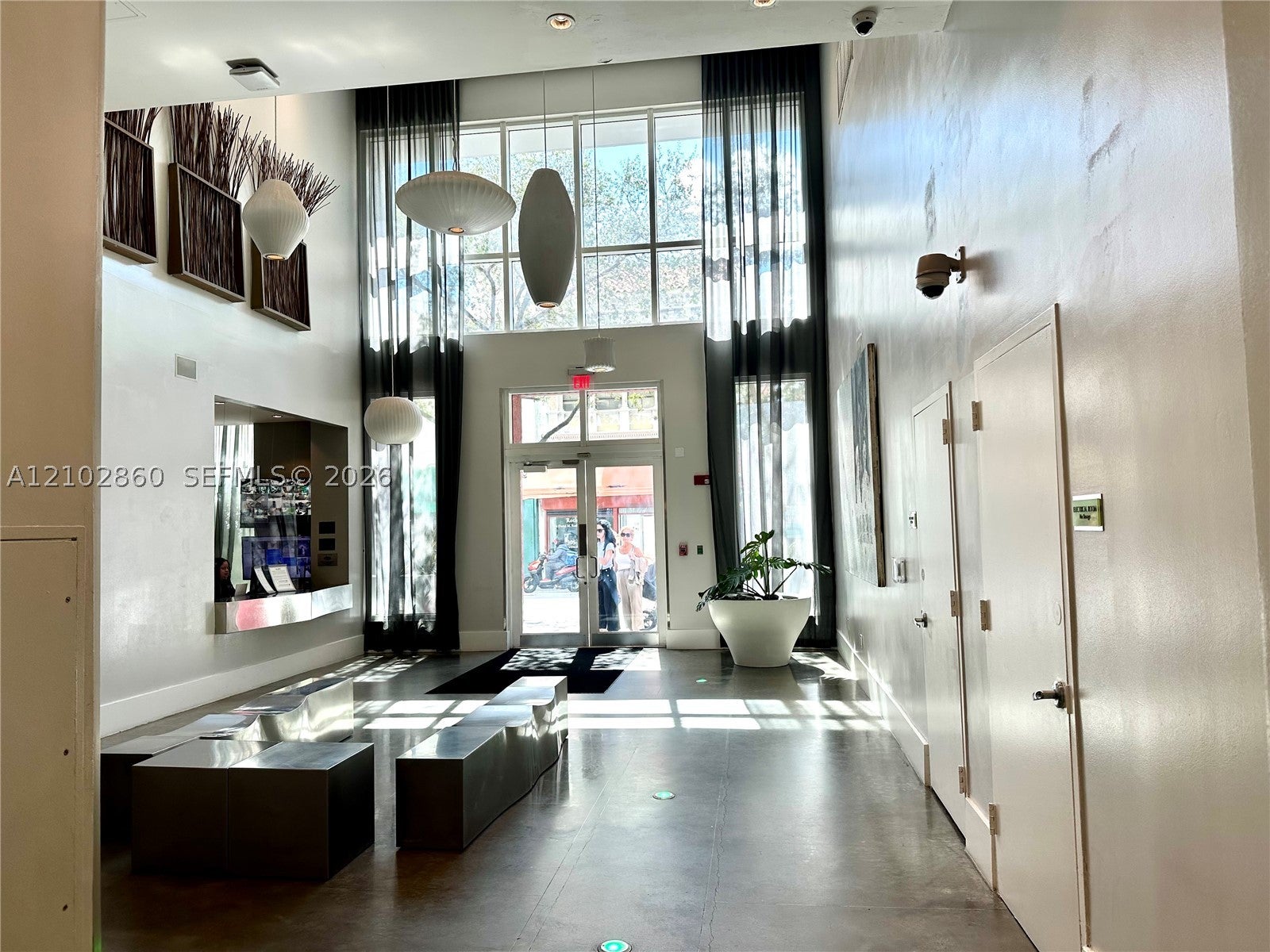 133 NE 2nd Ave 809