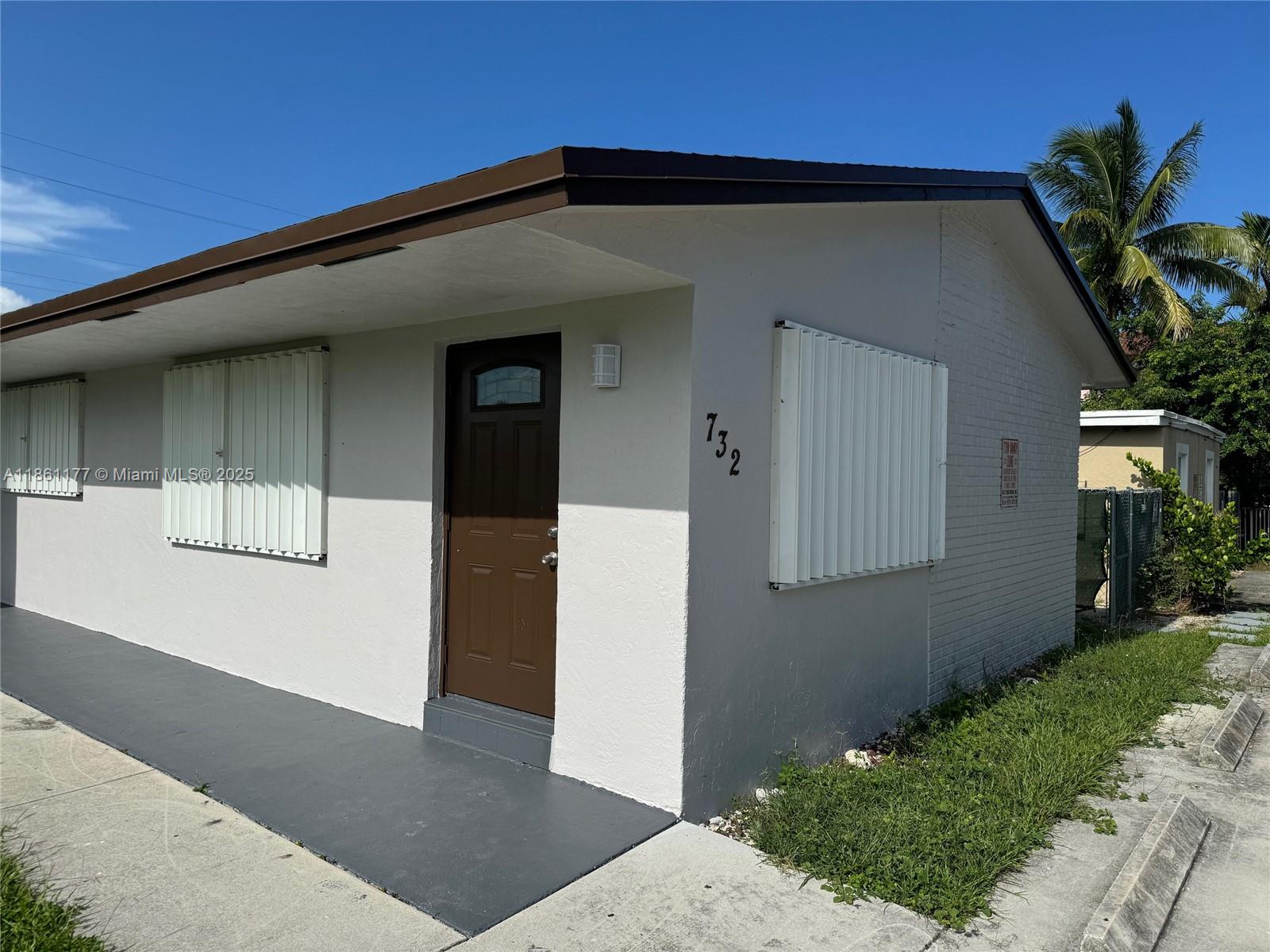 Very Large one bedroom unit. New kitchen and appliances. New bathroom with shower. Washer and dryer inside unit. Newer AC unit. Ready to move in. Equal Housing opportunity