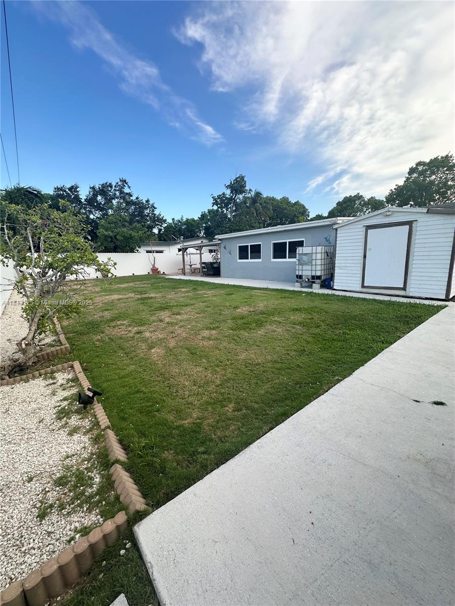 WHISPERING PINES EST SEC - Residential