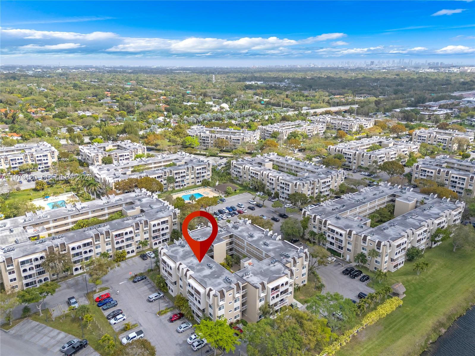 VILLAGE OF KINGS CREEK CO - Residential Lease