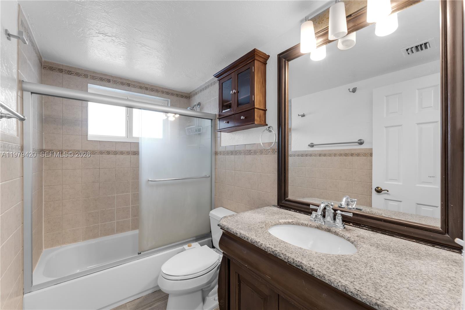 VILLAGE OF KINGS CREEK CO - Residential Lease