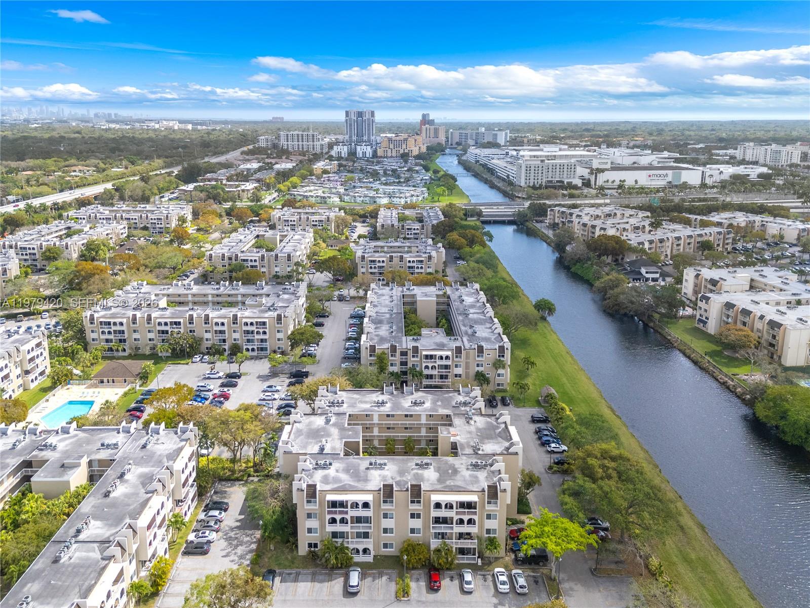 VILLAGE OF KINGS CREEK CO - Residential Lease