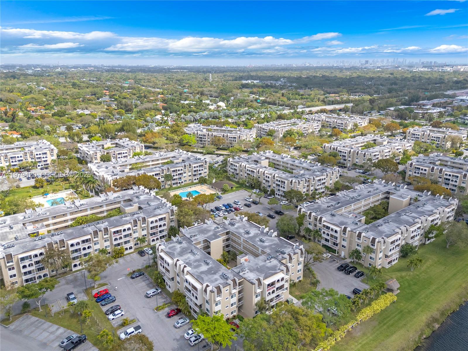 VILLAGE OF KINGS CREEK CO - Residential Lease