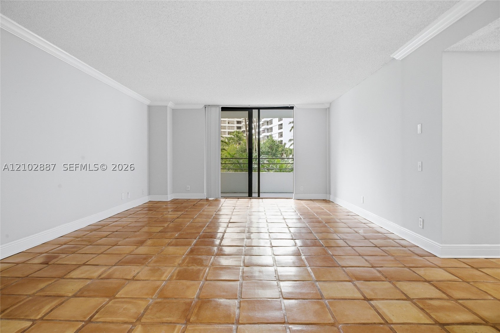 2500 Parkview Dr 415