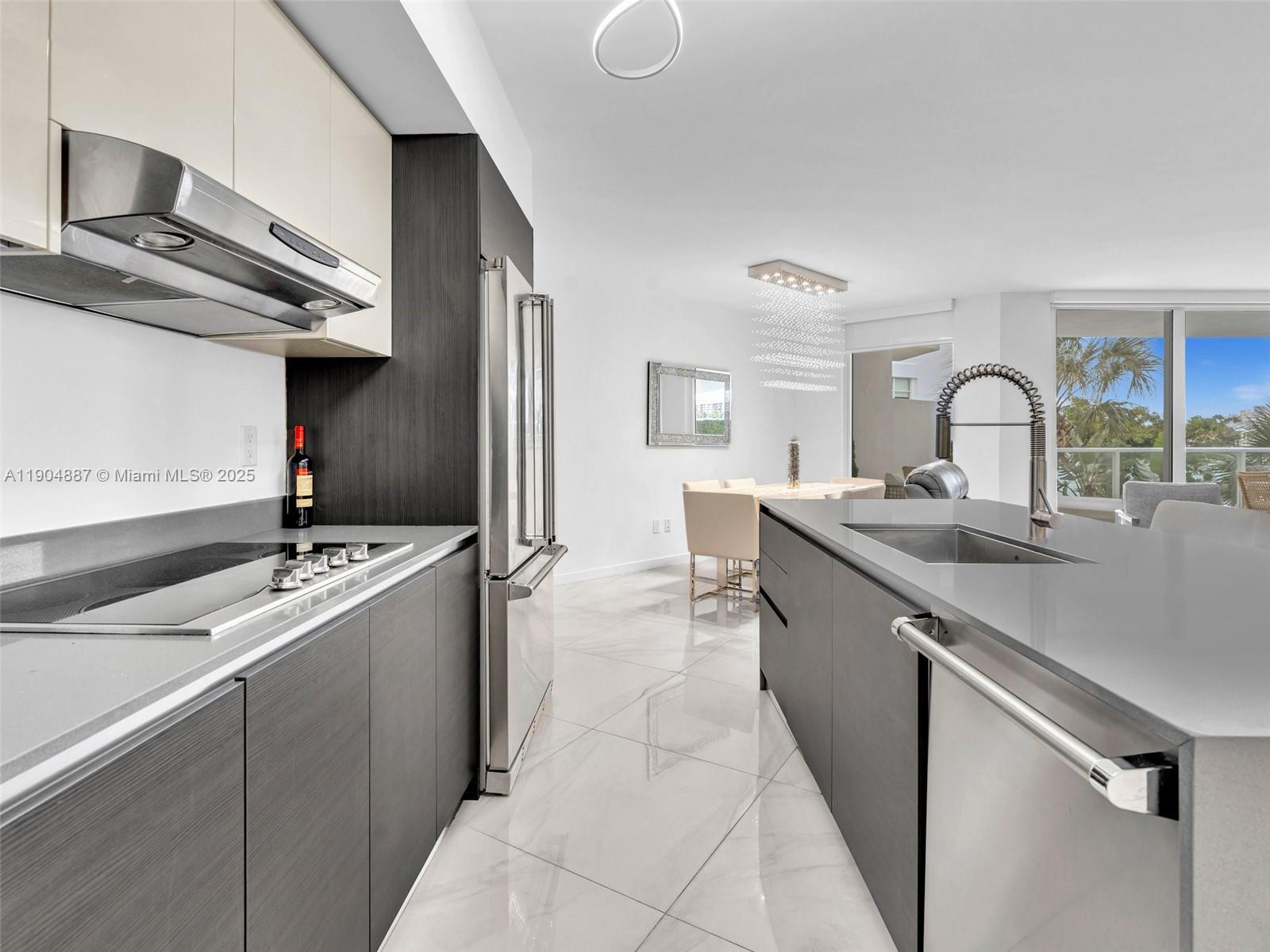 BAY HARBOUR ISLAND - Residential Lease