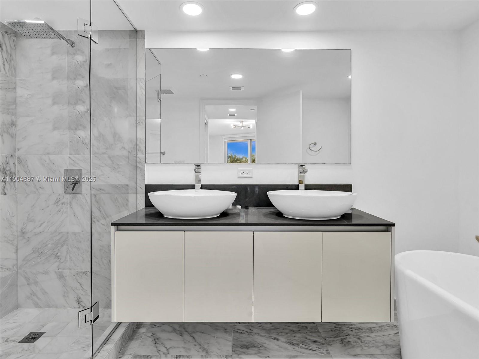 BAY HARBOUR ISLAND - Residential Lease