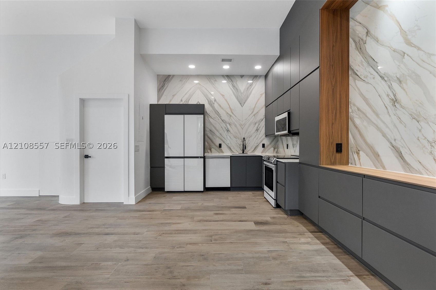 361 Jefferson Ave 1