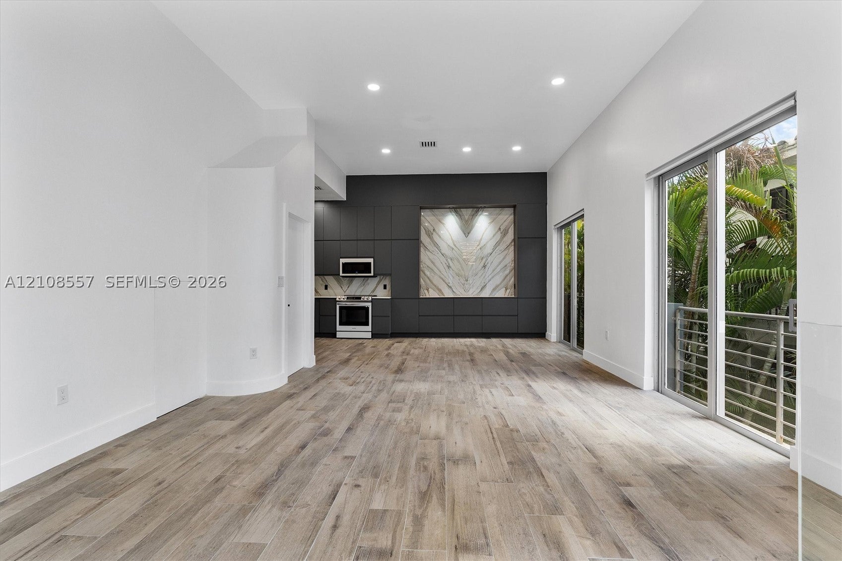 361 Jefferson Ave 1