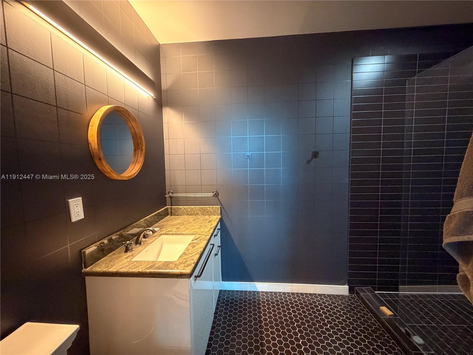 SPACE 01 CONDO - Residential Lease