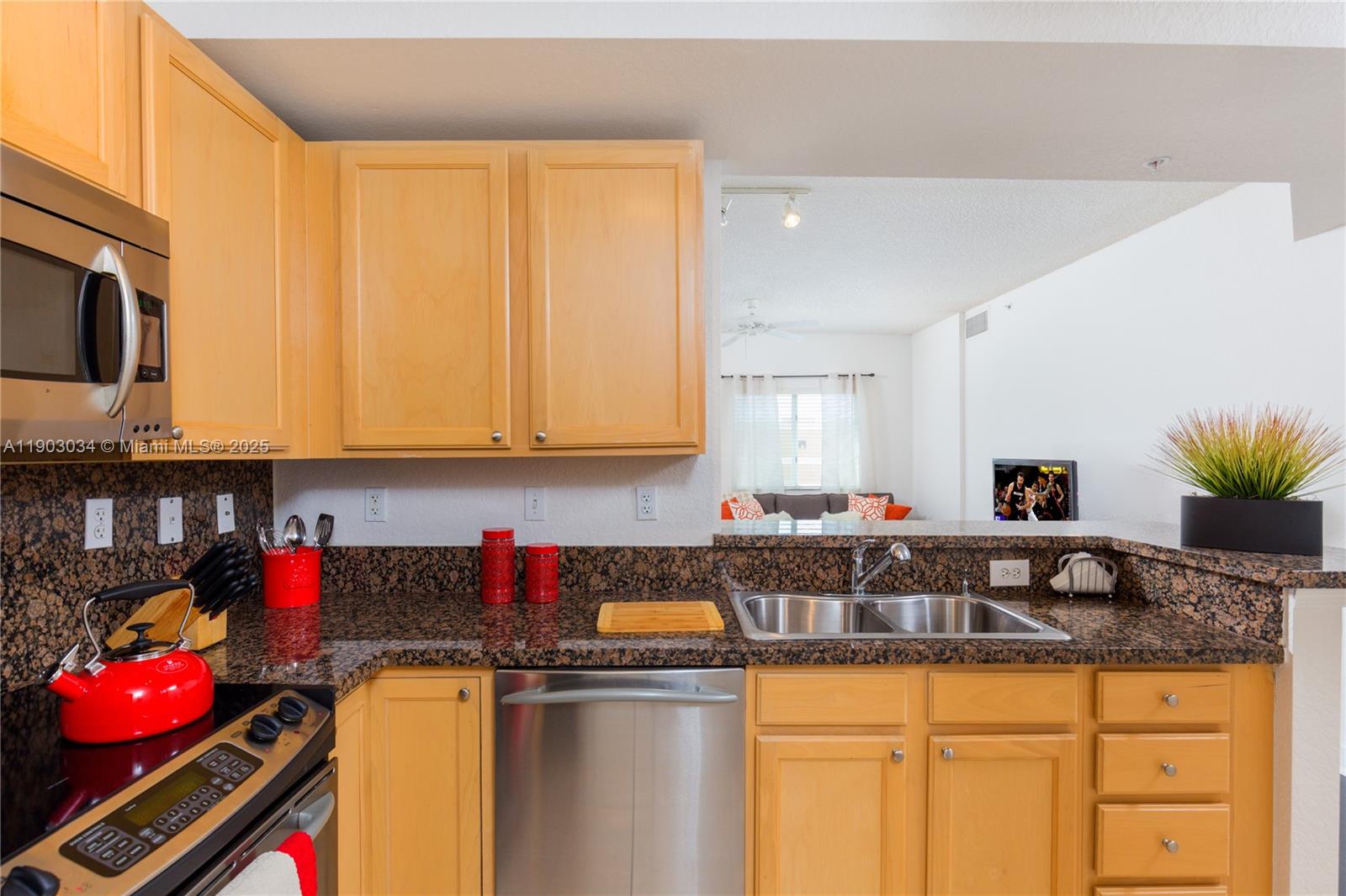 VALENCIA CONDO - Residential Lease