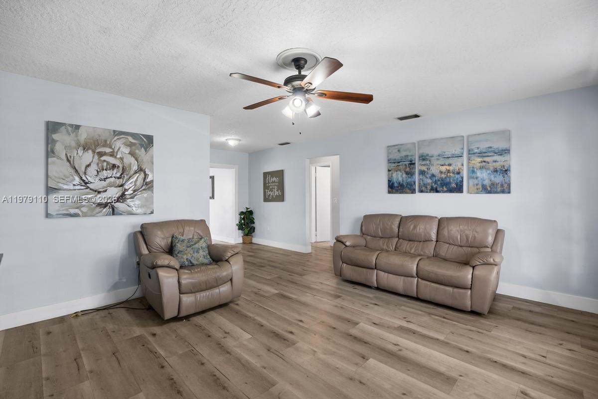 SUNRISE GOLF VILLAGE THIR - Residential